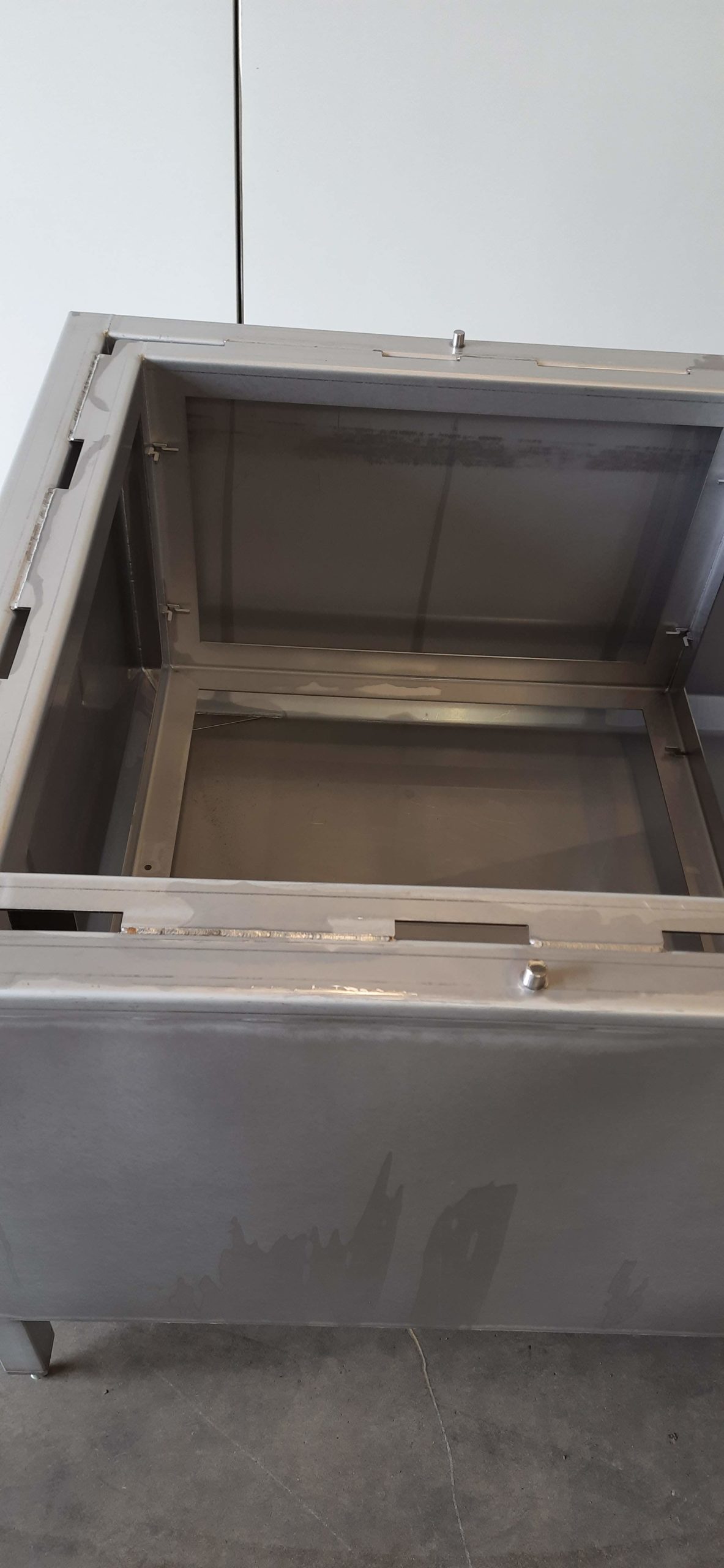 Bac en inox avec double peau isolé